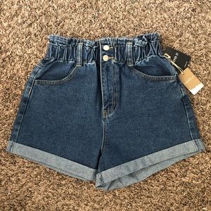 Paperbag denim shorts. Size M | Brand new w/ tags!